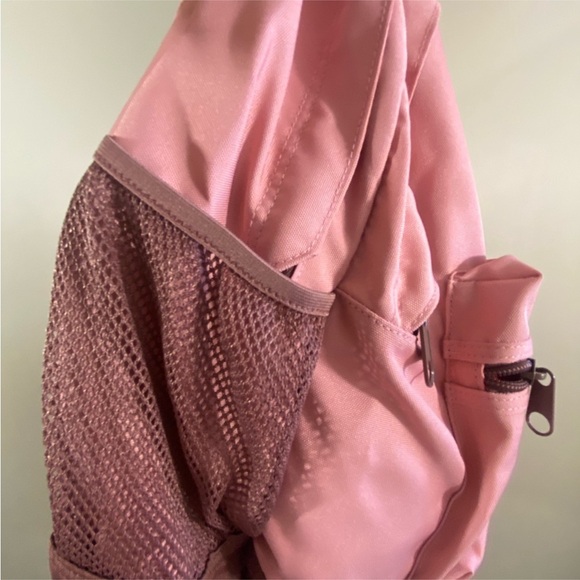 Pink Classic Backpack 🌸🌸 - Picture 6 of 6